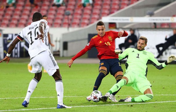 Tây Ban Nha khan hiếm “họng pháo” hạng nặng